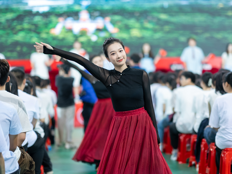 DSC08841.jpg 伟德国际1946