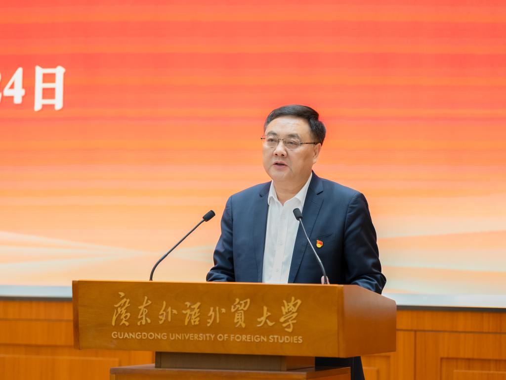 石佑启讲话.jpg 伟德国际1946